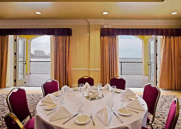 & Clearwater By Ihg